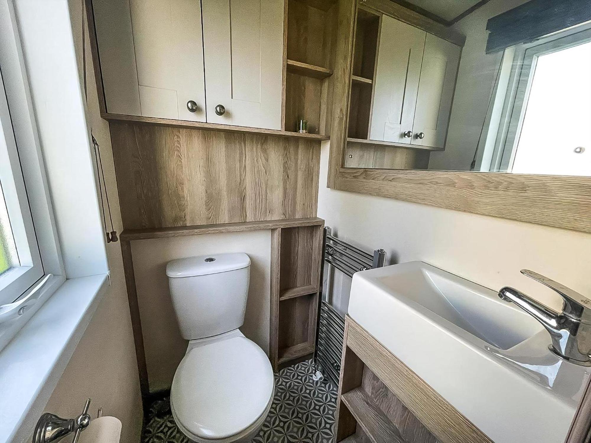 Stunning 8 Berth Caravan With Decking At Kessingland Beach Ref 90017D Benacre Exteriör bild